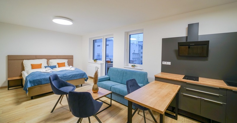 Rozkládací křesla a pohovka COMPACT v art boutique hostelu CHORS v Bratislavě