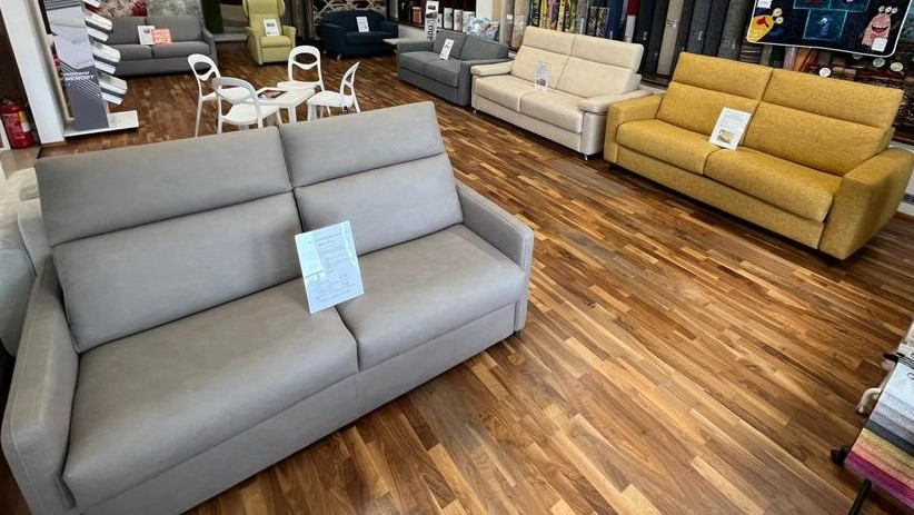 Rozkládací pohovky vystavené v Praze - Hostivaři