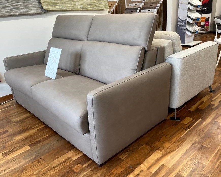 Rozkládací pohovky vystavené v Praze - Hostivaři