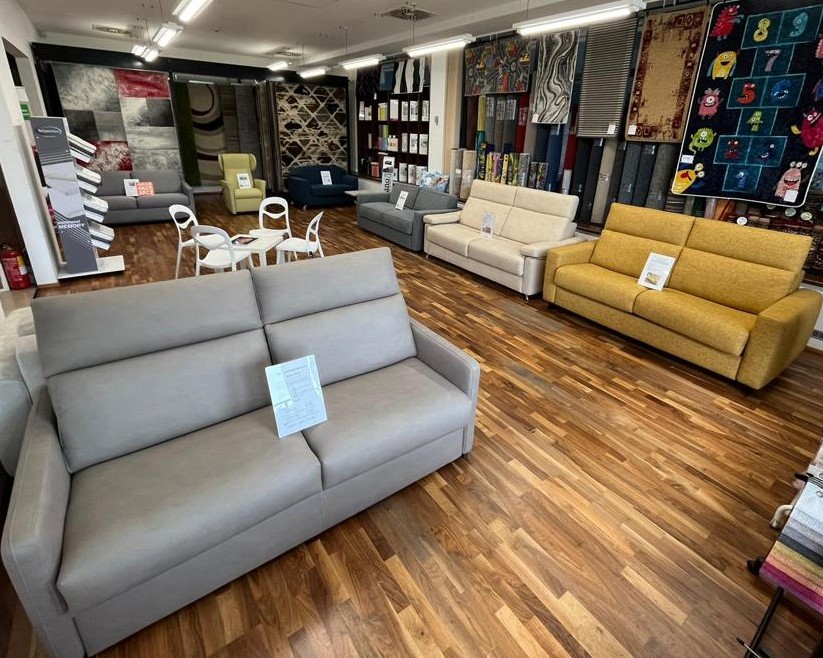 Rozkládací pohovky vystavené v Praze - Hostivaři