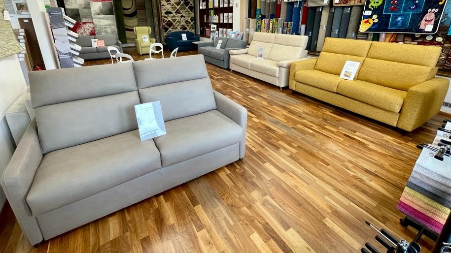 Rozkládací pohovky vystavené v Praze - Hostivaři