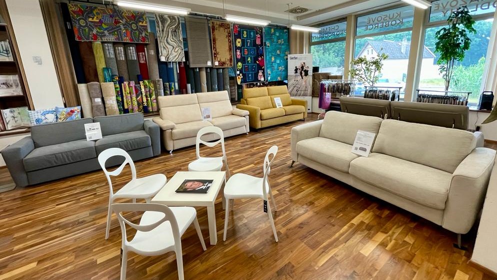 Rozkládací pohovky vystavené v Praze - Hostivaři