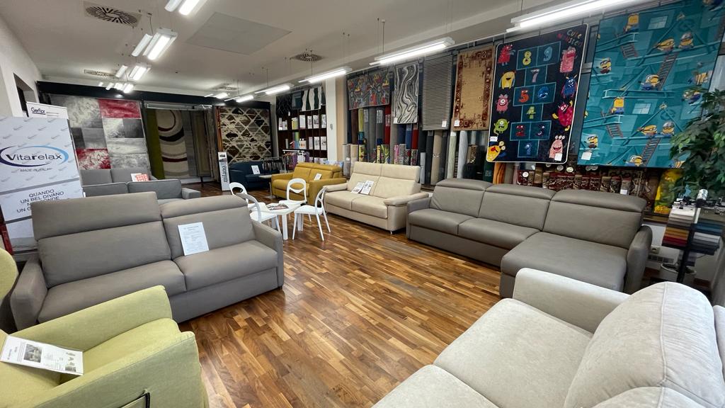 Rozkládací pohovky vystavené v Praze - Hostivaři