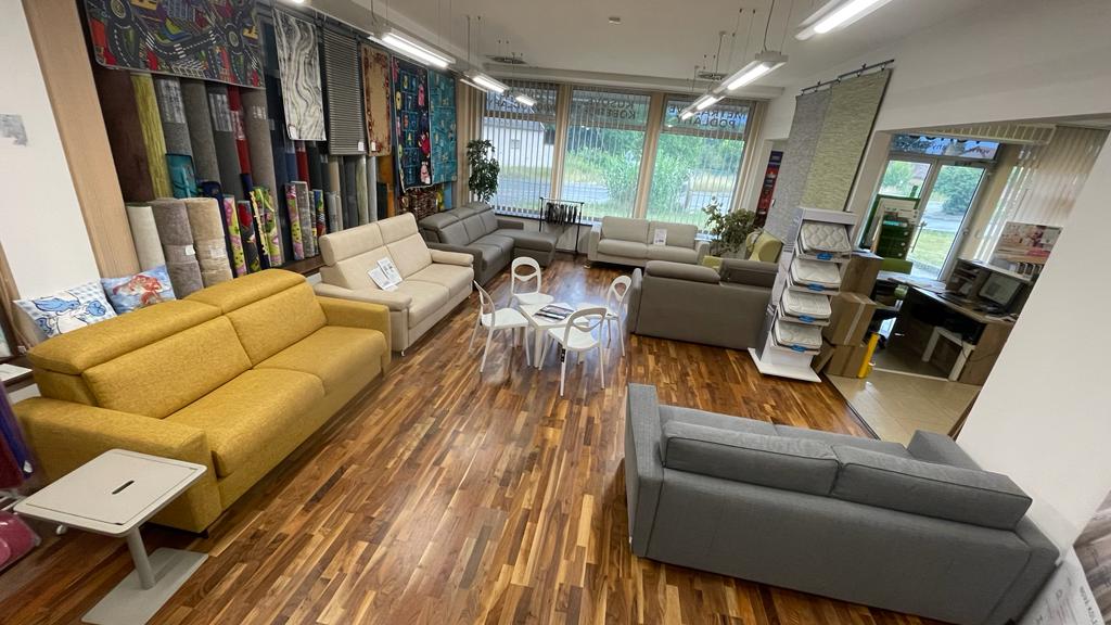 Rozkládací pohovky vystavené v Praze - Hostivaři