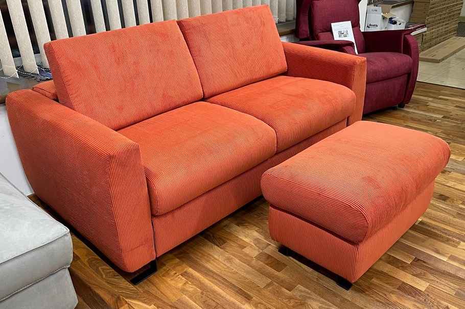 PERLA POUFF - rozkládací pohovka s podnožkou