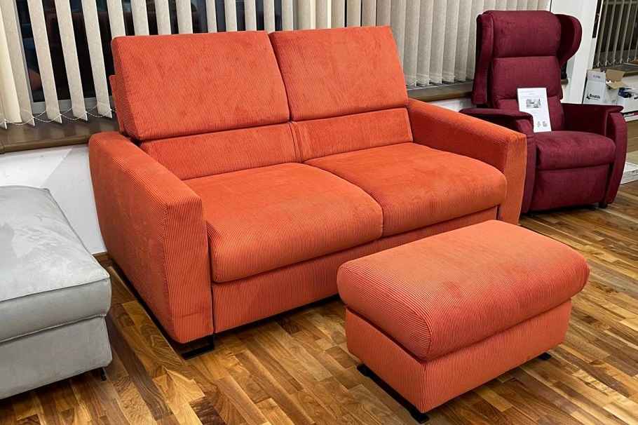 PERLA POUFF - rozkládací pohovka s podnožkou