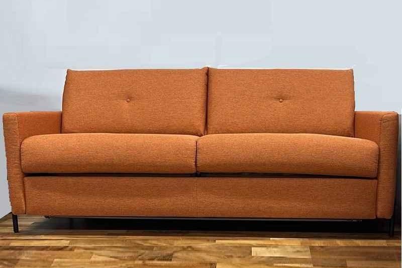 BRIO – rozkládací pohovka s vytříbenými detaily.