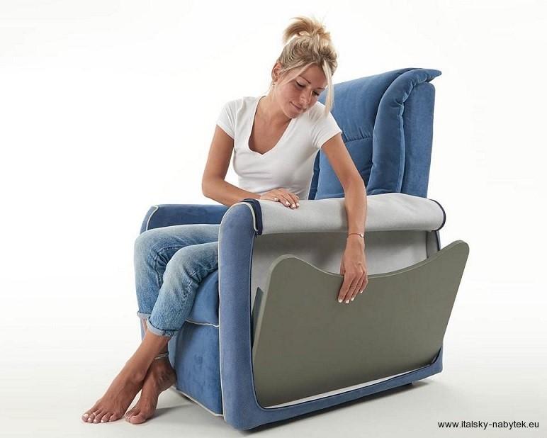 REGINA EXPRES - relaxační TV křeslo se stolkem a náhradním potahem